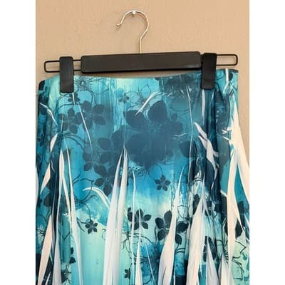 Studio Y Pleated Floral Print Asymmetric Hemline Midi Skirt Blue White Small - Thumbnail 4