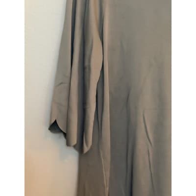 Umgee Scalloped Blouse Women's Gray Short Sleeve Crew Neck Blouse Small EUC - Thumbnail 4