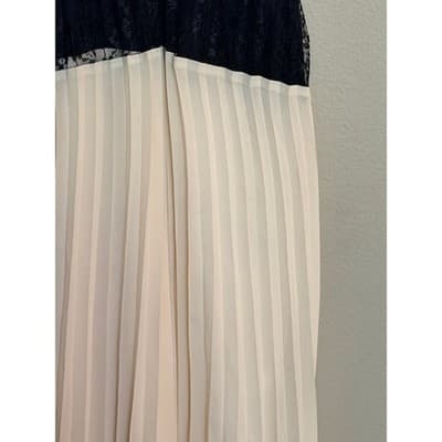 Forever 21 Lace Chiffon Pleated Dress Black White XS Sleeveless NWOT - Thumbnail 3