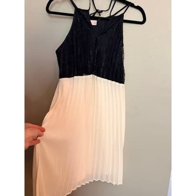 Forever 21 Lace Chiffon Pleated Dress Black White XS Sleeveless NWOT - Thumbnail 5