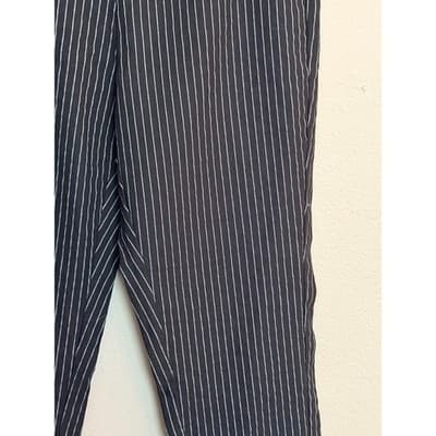 Who What Wear Pinstripe Pull On Skinny Cropped Pants Black White Size 8 NWOT - Thumbnail 3