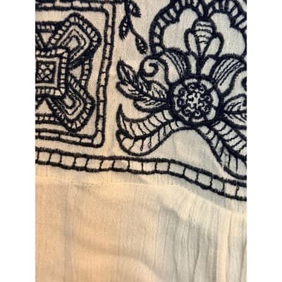 Forever 21 Embroidered Peasant Smocked Style Sleeveless Top White Blue XL NWOT - Thumbnail 9