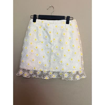 Forever 21 Daisy Ruffle-Hem Woven Fully Lined Mini Skirt White Yellow M NWOT - Thumbnail 7