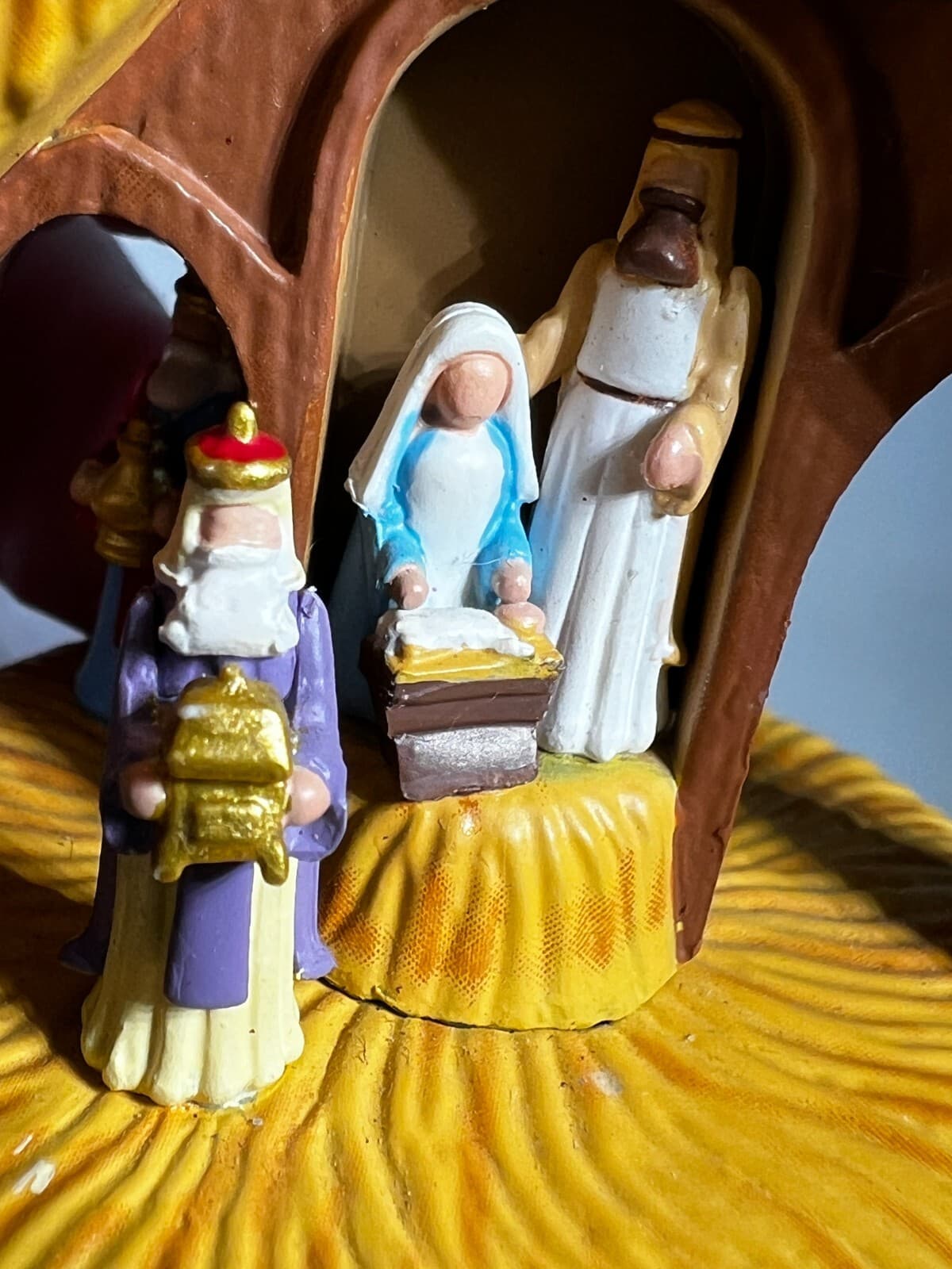 Vintage Hallmark Journey of the Three Kings Wisemen Christmas Ornament 2005 - Thumbnail 9