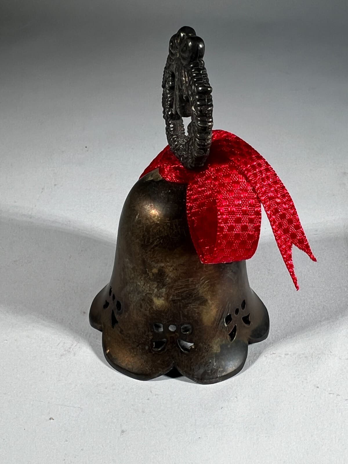 Vintage Christmas Red Ribbon Wreath Bell 1997 International Silver Co. - Thumbnail 5