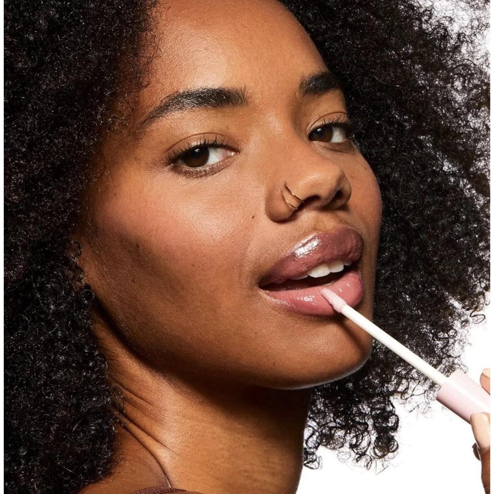 Pacifica Beauty, Vegan Collagen Lip Plumping Gloss, Youthful Plump Lips (5.5ml) - Thumbnail 4
