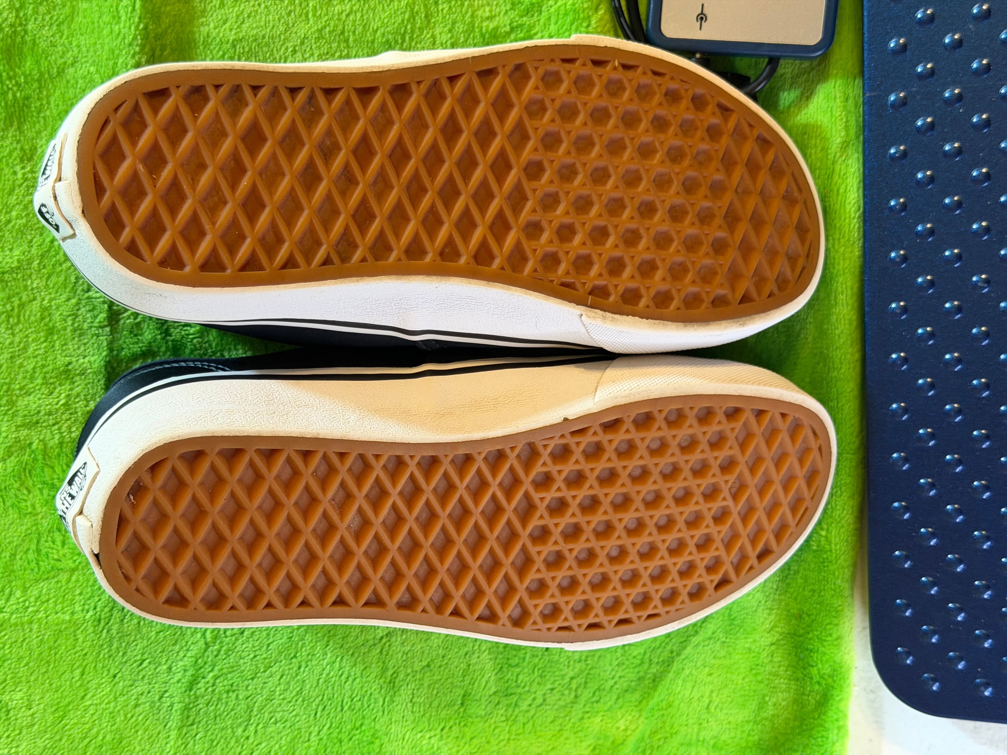 Navy Pair of Vans shoes US Men's size 5.5 / US Women's size 7.0 - Thumbnail 8