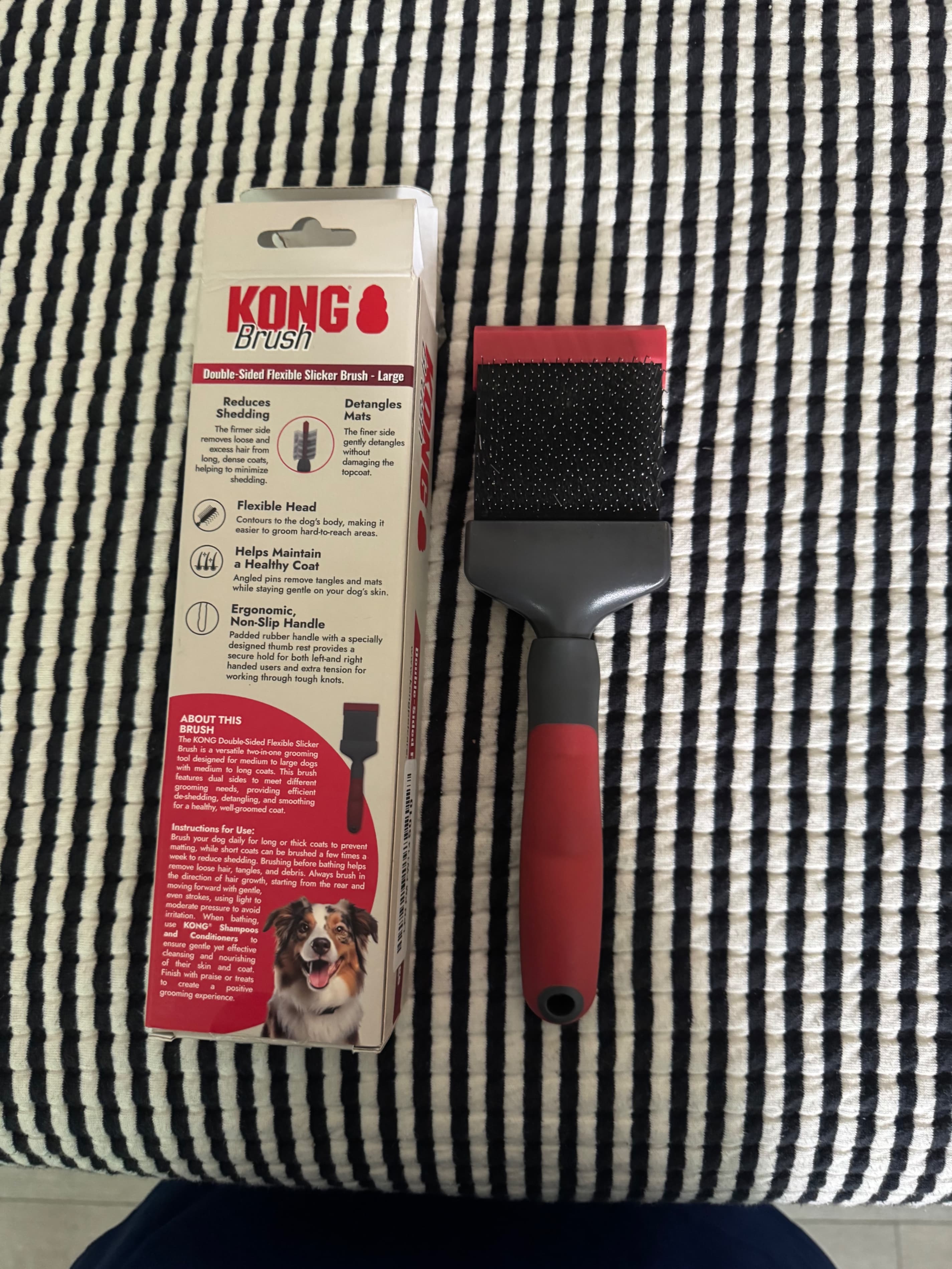 Kong Dog Brush with Dual Brush and Sticker Removal Brush Tool- Red - Thumbnail 5