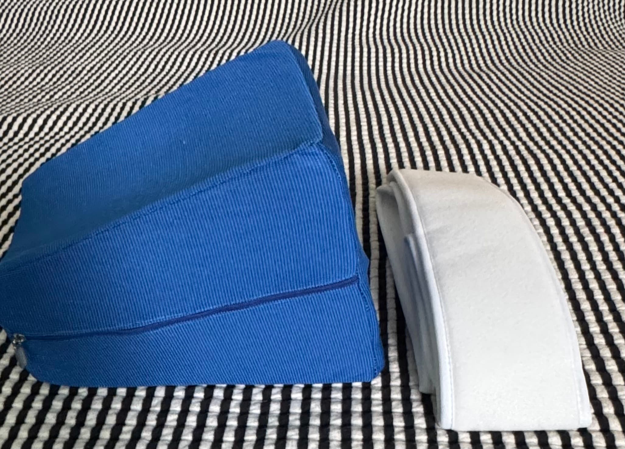 Premium Wheelchair Knee Pad – Blue Cushioned Leg & Knee Protector - Thumbnail 5