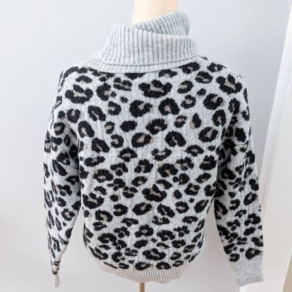 Jessica Simpson Turtleneck Leopard Print Gray Sweater - Thumbnail 3