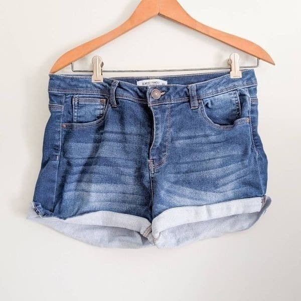 Almost Famous Mid Rise Denim Short 11