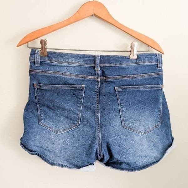 Almost Famous Mid Rise Denim Short 11 - Thumbnail 3