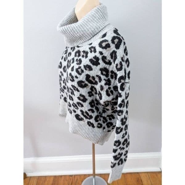 Jessica Simpson Turtleneck Leopard Print Gray Sweater - Thumbnail 2