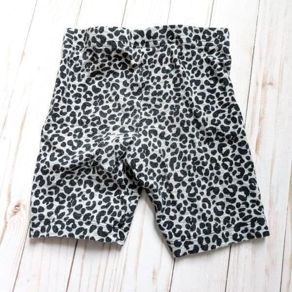 Old Navy Girls Leopard Print Stretch Shorts - Thumbnail 2