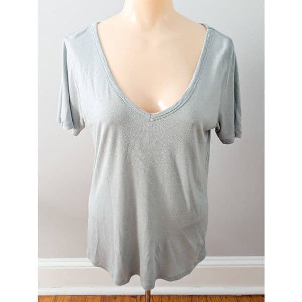 H&M Gray Scoop Neck T-shirt Women's