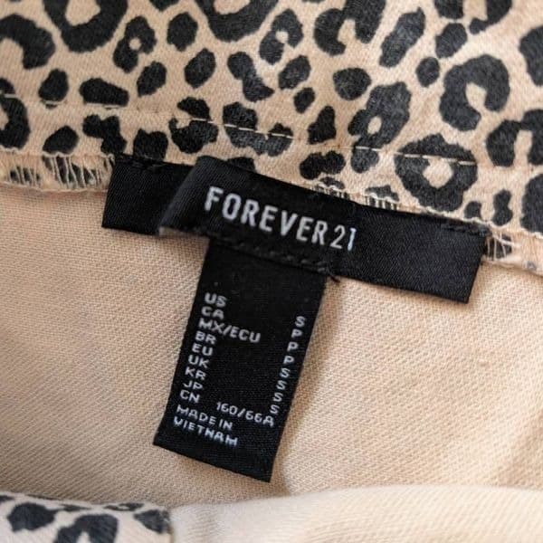 Forever 21 Button Front Leopard Print Mini Skirt - Thumbnail 3