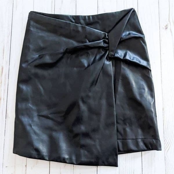 Thatssofetch Murk Skirt Black PU NWT - Thumbnail 4