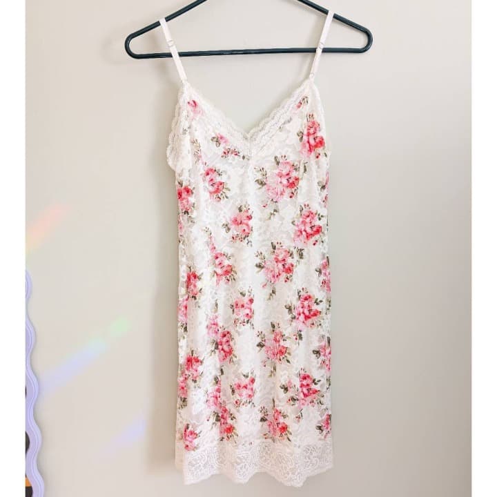 Forever 21 White Rose Print Floral Lace Bodycon Dress