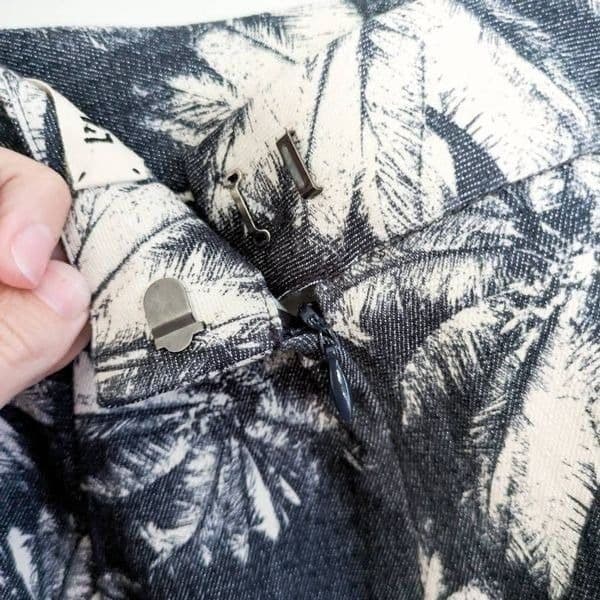 L'AGENCE Palm Tree Print Denim Pencil Skirt - Thumbnail 5