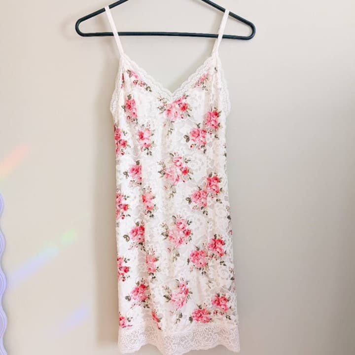 Forever 21 White Rose Print Floral Lace Bodycon Dress - Thumbnail 2