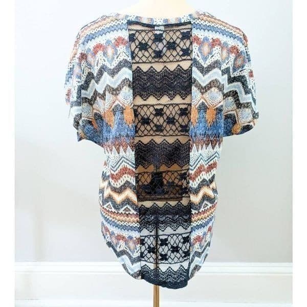 No Boundaries Tribal Print Lace Back Dolman Top - Thumbnail 2