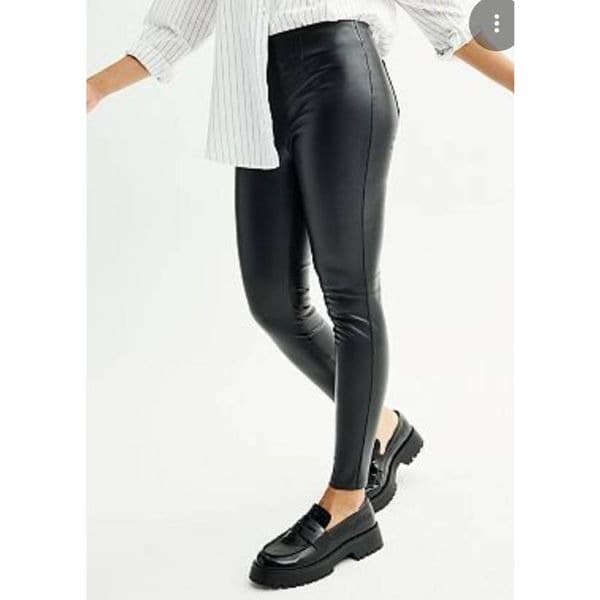 NWT SO Juniors Ponte Leggings Faux Leather