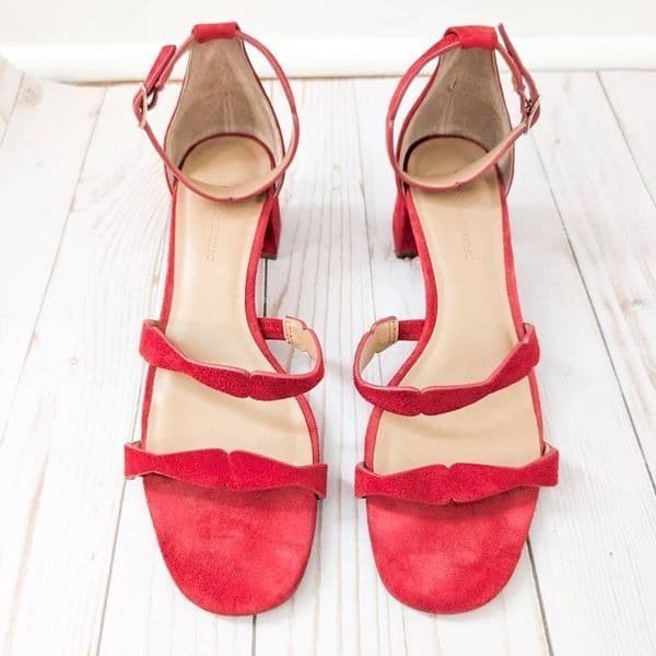 Banana Republic Laser Cut Low Block Heel Suede Sandals - Thumbnail 3