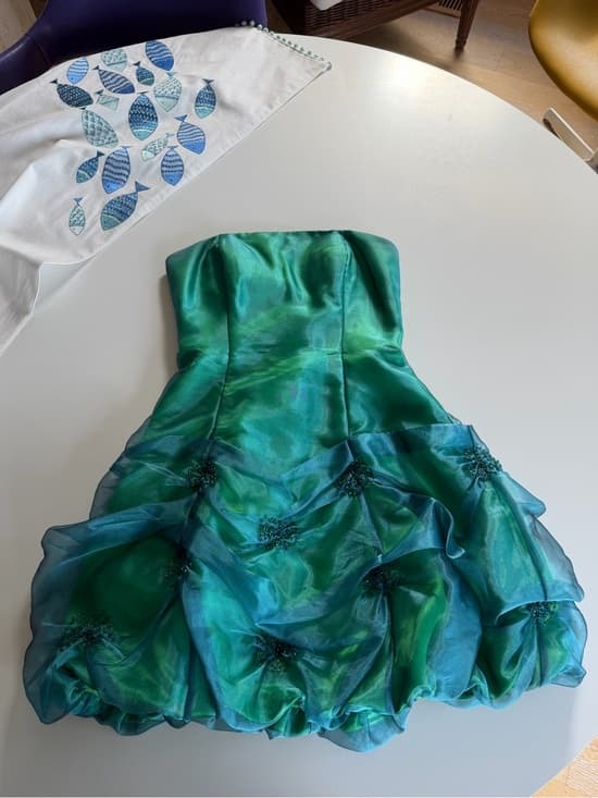 Gorgeous Iridescent Cocktail Dress with Organza Ruching - Thumbnail 9
