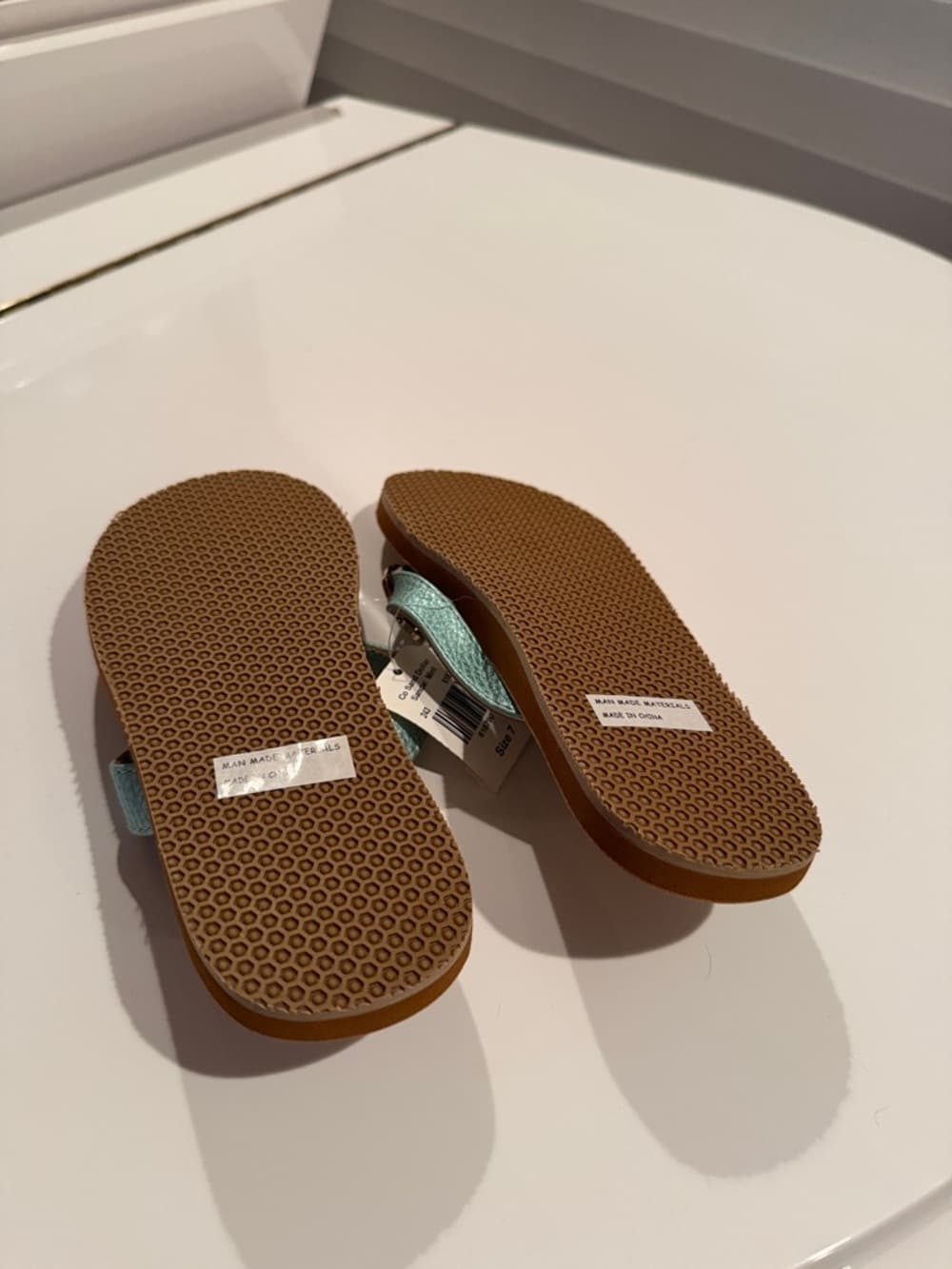 NWT Seashell Cloud Sandals Size 7 - Thumbnail 3