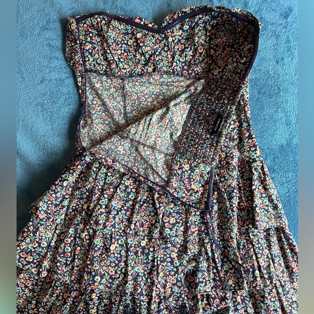 Lightweight Strapless Floral Dress - Thumbnail 3