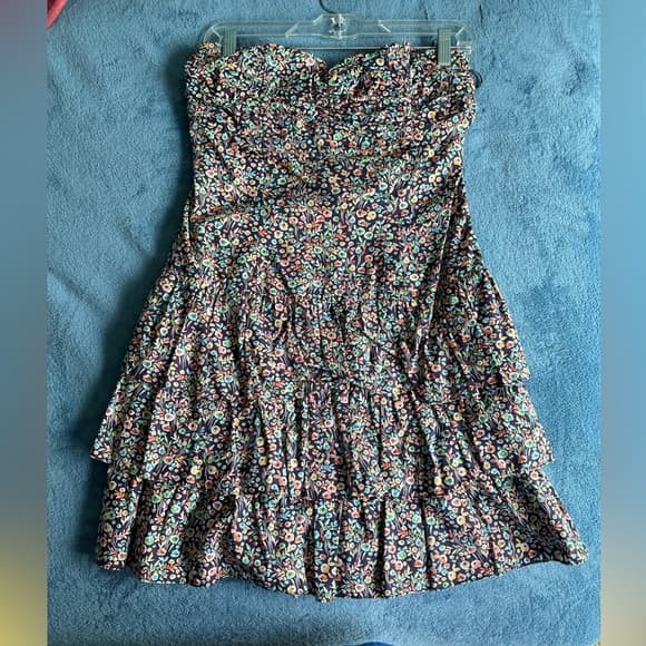 Lightweight Strapless Floral Dress - Thumbnail 5