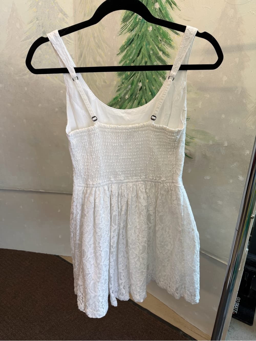 Gorgeous White Lace Dress - Thumbnail 2