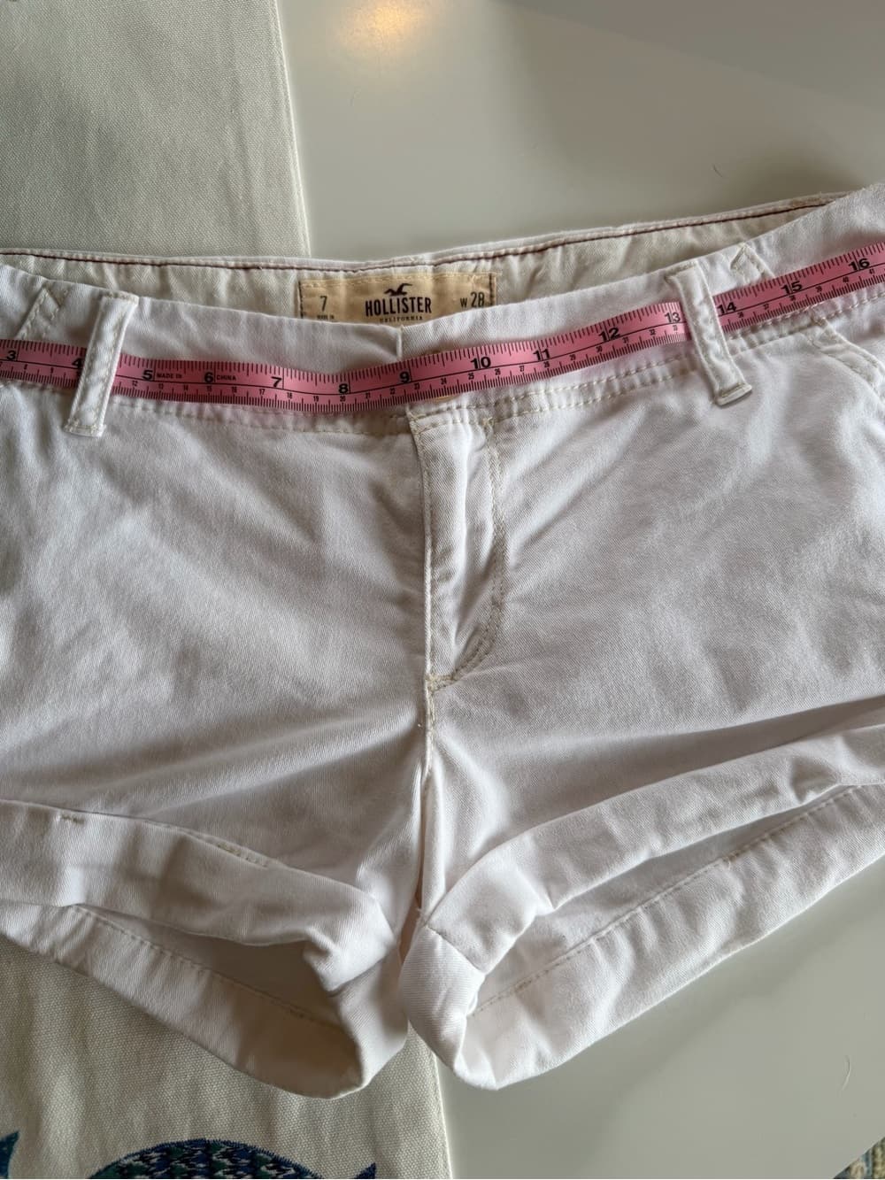 Vintage Low-Rise Shorts - Thumbnail 2