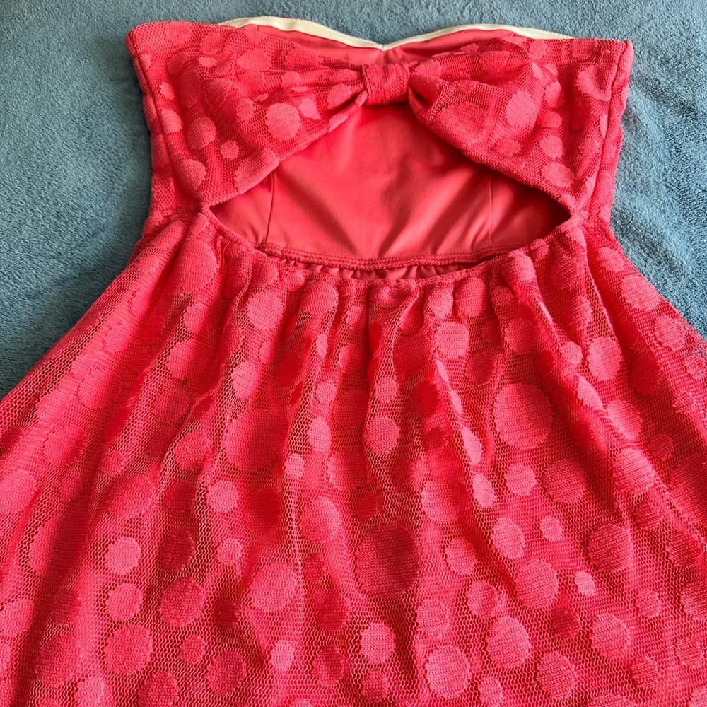 Fun Strapless Coral Pink Dot Lace Dress - Thumbnail 2