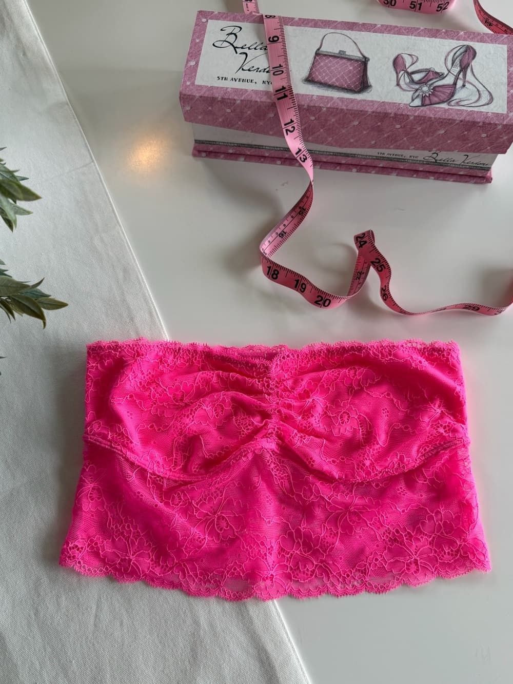Victoria's Secret Neon Pink Lace Strapless Crop Top - Thumbnail 4