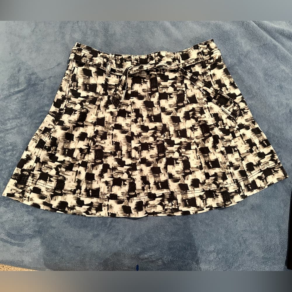 Ann Taylor LOFT Black & White Abstract Circle Skirt - Thumbnail 2