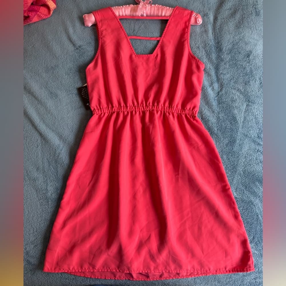 NWT Coral Embellished V-Neck Dress - Thumbnail 3