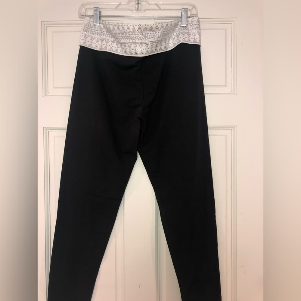 NWT Limited Edition Victoria’s Secret PINK Yoga Leggings - Thumbnail 2