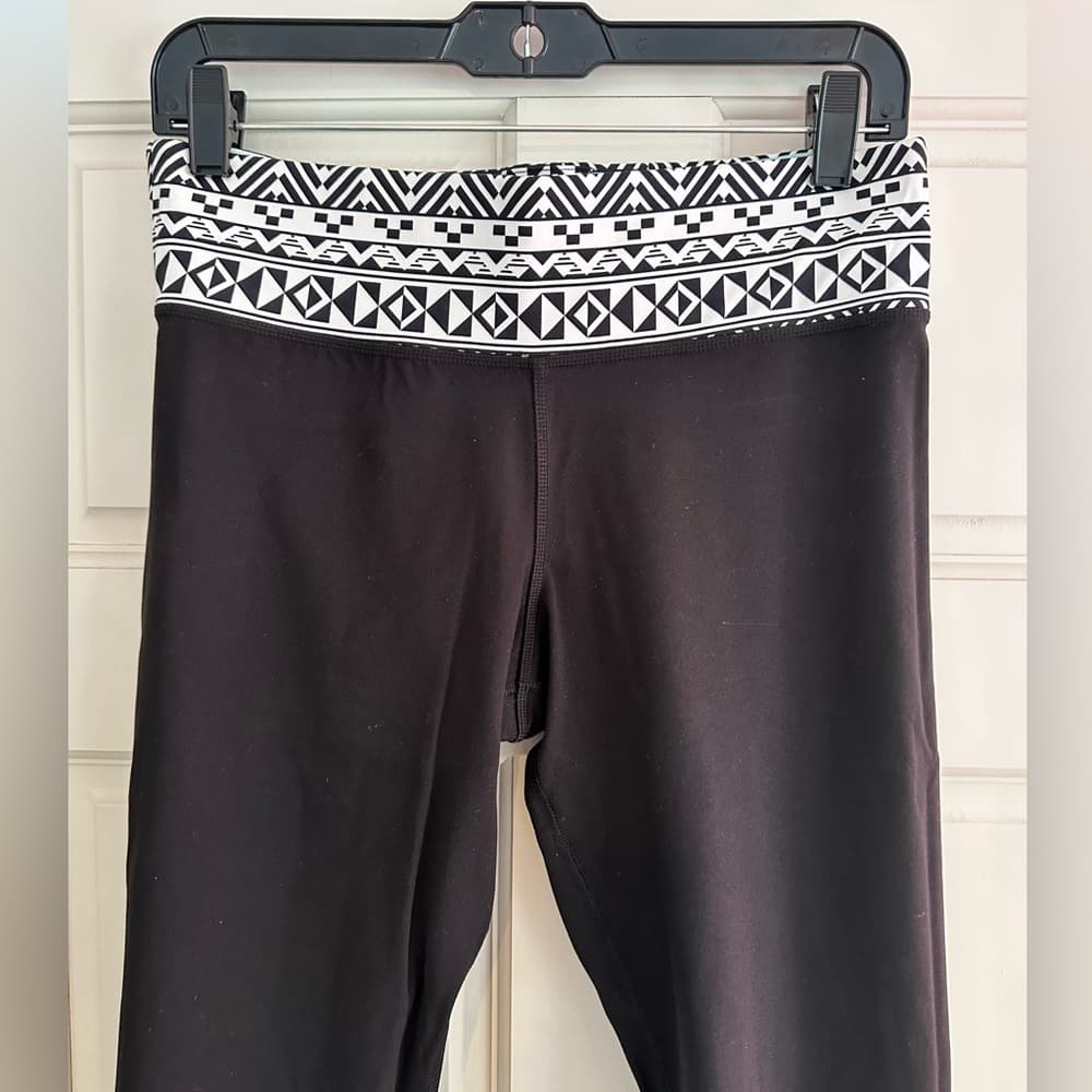 Like New Victoria’s Secret Pink Ultimate Reversible Leggings - Thumbnail 5