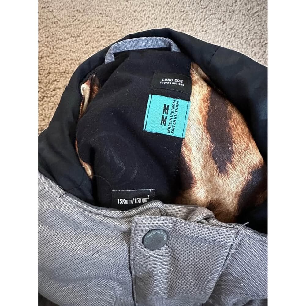 Gorgeous Volcom Snow Jacket Women’s Medium - Thumbnail 4