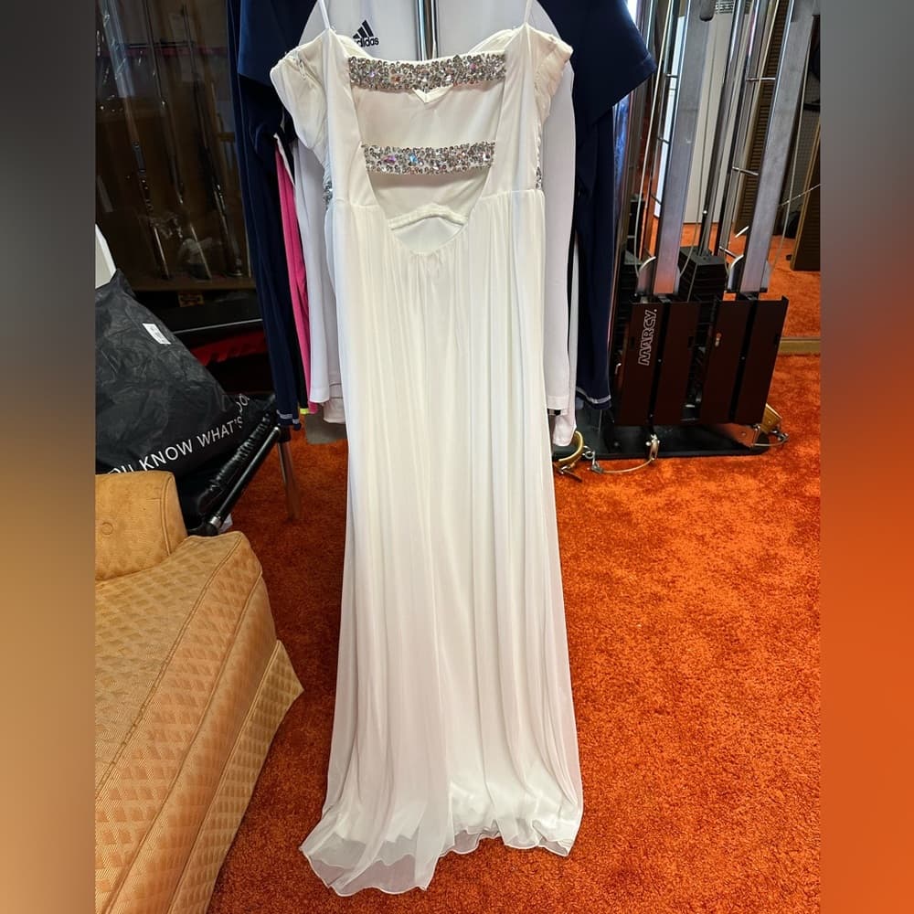 Elegant White Floor Length Evening Gown with Silver Accents - 7/8 - Thumbnail 2