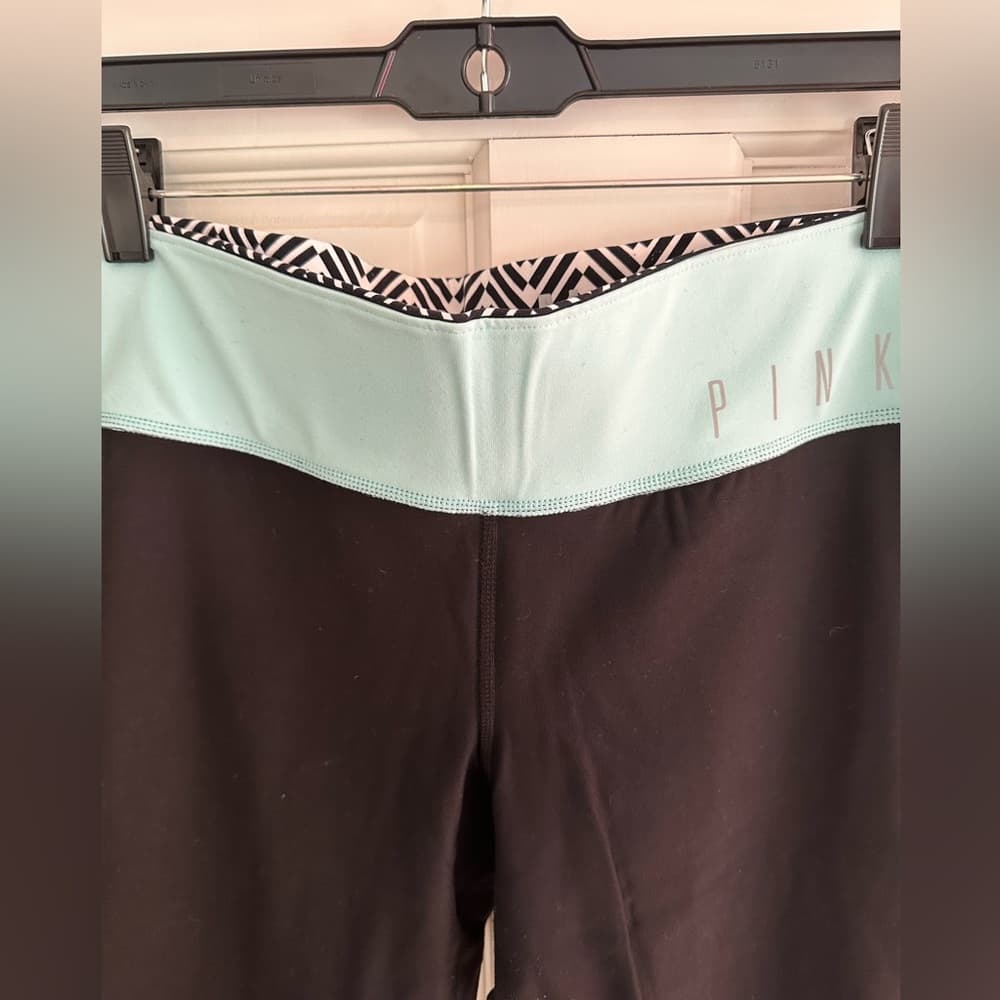 Like New Victoria’s Secret Pink Ultimate Reversible Leggings - Thumbnail 3