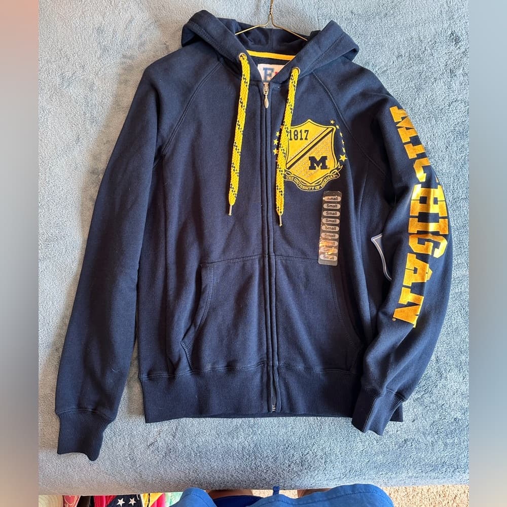 NWT Limited Edition University of Michigan Game Day Hoodie, Small - Thumbnail 4