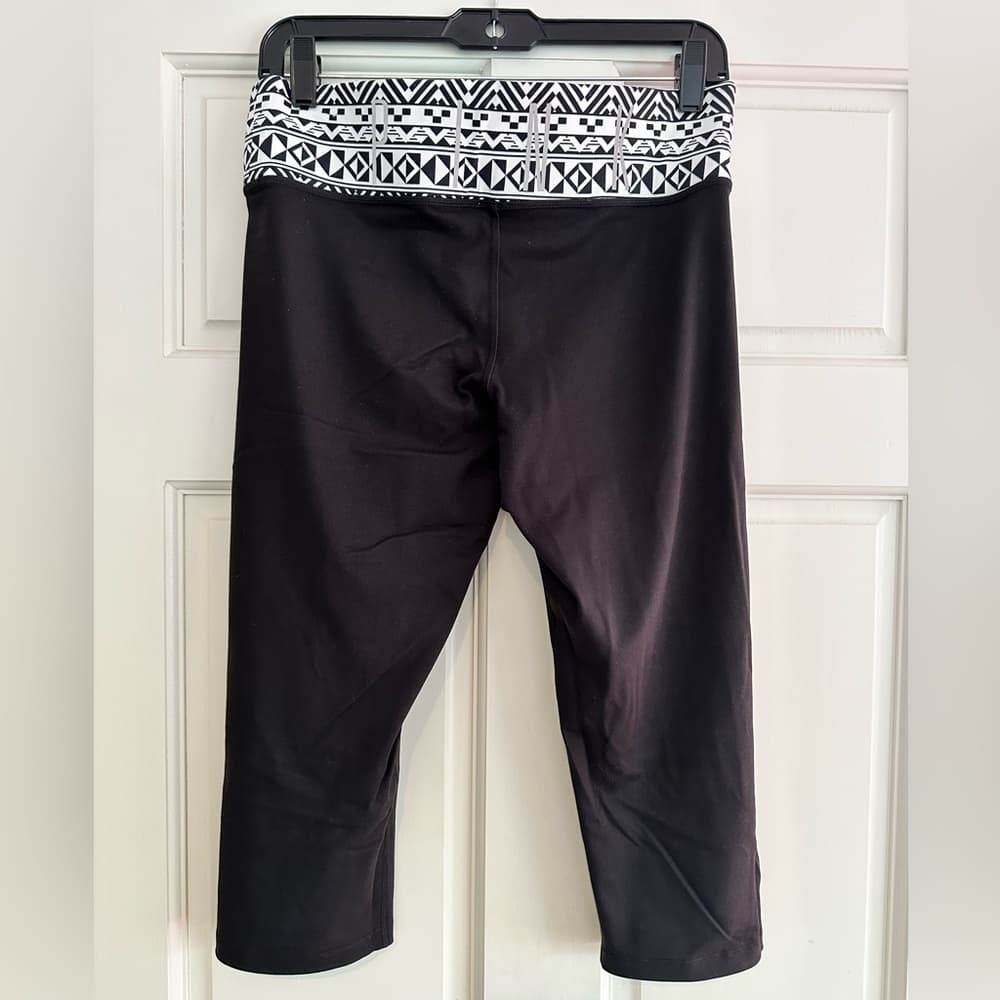 Like New Victoria’s Secret Pink Ultimate Reversible Leggings - Thumbnail 2