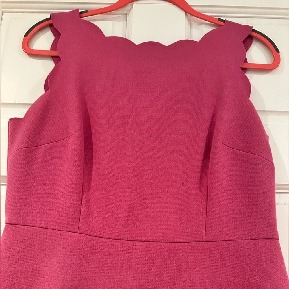 EUC Ann Taylor Loft Scallop Dress size 8 - Thumbnail 4