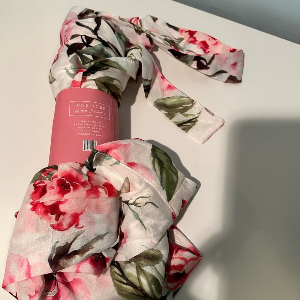 NWT Show Me Your Mumu Chic Floral Kimono Wrap - Thumbnail 3