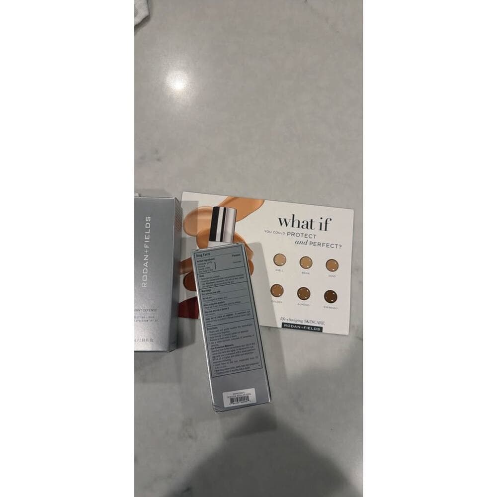 Sealed Rodan + Fields Broad Spectrum SPF Foundation in Espresso - Thumbnail 3