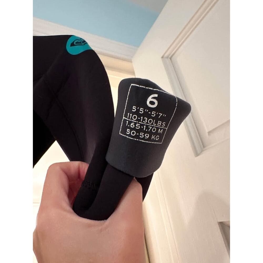 Like New Roxy 5/4/3 Wetsuit Size 6 - Thumbnail 6