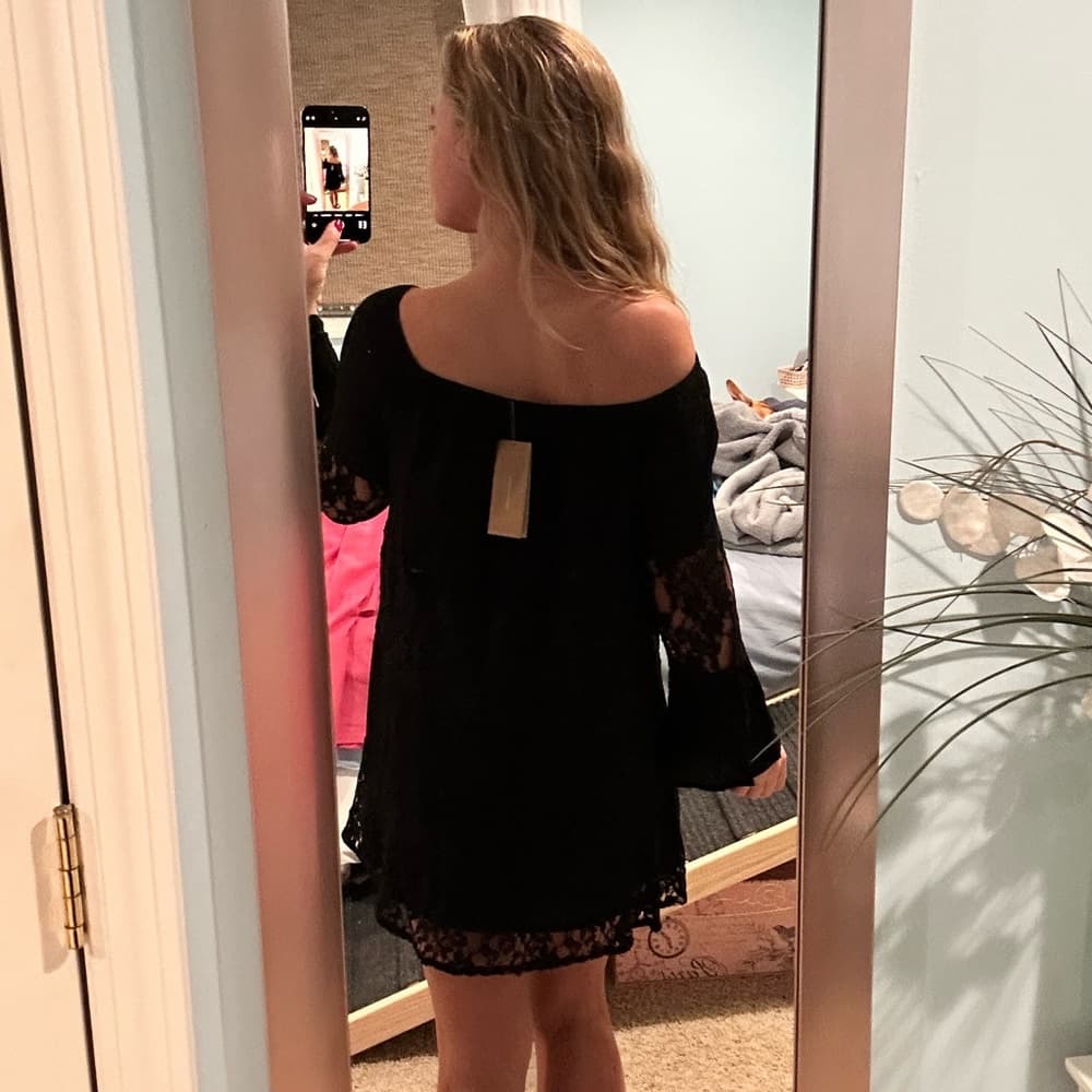 Francesca's Collections Black Long Sleeve Dress - Thumbnail 3