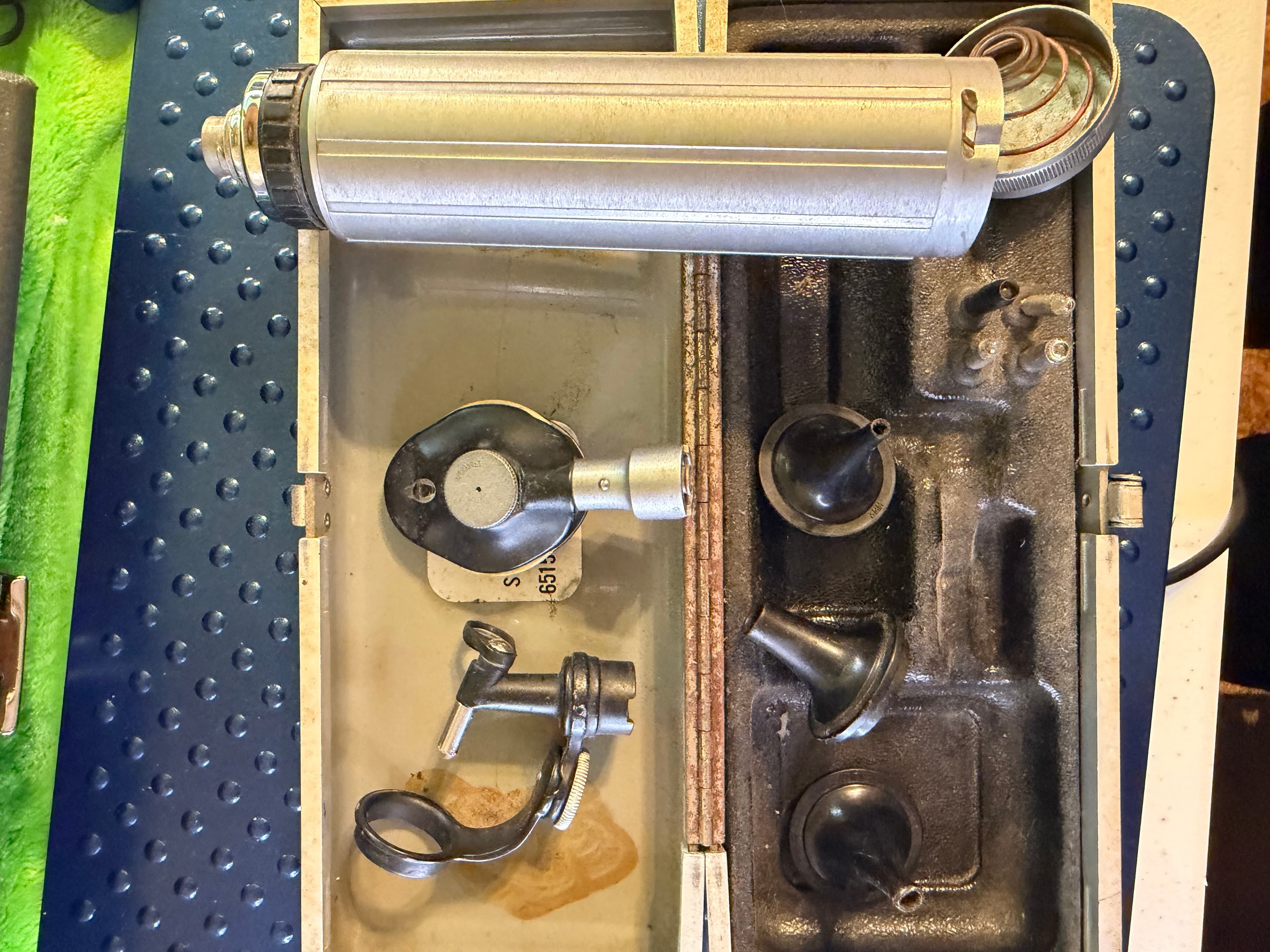 Vintage Statham Vietnam Era US Military Otoscope Ophthalmoscope Set Metal Case - Thumbnail 5
